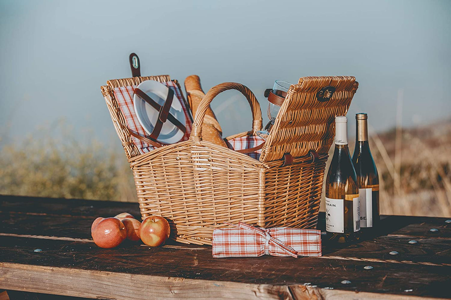 Piccadilly Picnic Basket - Romantic Picnic Basket for 2 with Picnic Set, (Red & White Plaid Pattern)