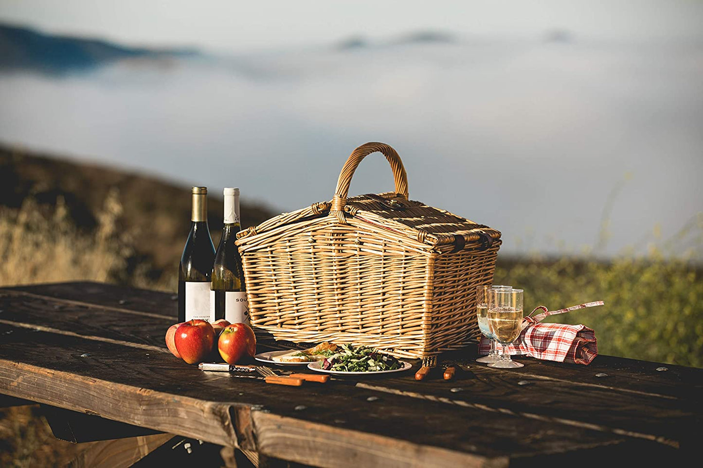 Piccadilly Picnic Basket - Romantic Picnic Basket for 2 with Picnic Set, (Red & White Plaid Pattern)